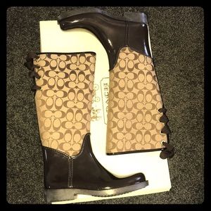 NEW Coach Tristee shiny lace up rain boots 10